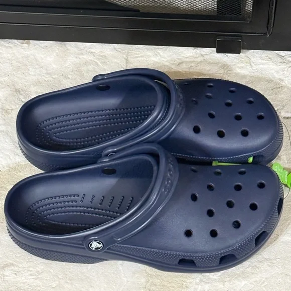 New Unisex Crocs Classic Clog - M7 W9, M8-W10 and Men’s 11 in Navy Blue - Picture 4 of 4